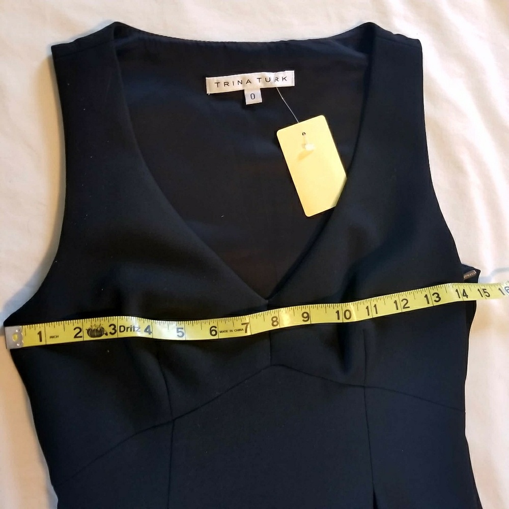 Trina Turk Black V-neck Dress Sz 0 - Picture 2 of 5